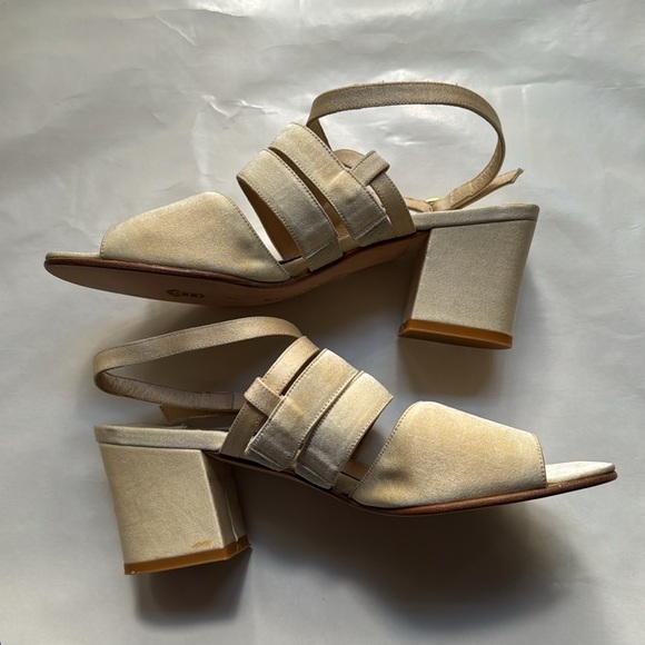 Vintage Kenneth Cole block heel fabric sandals Size 6 Made in Spain - Picture 4 of 8